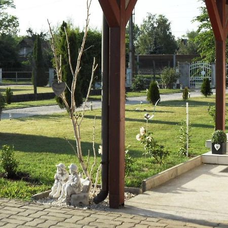 Ferienhaus Am Plattensee Balatonmáriafürdő Екстериор снимка